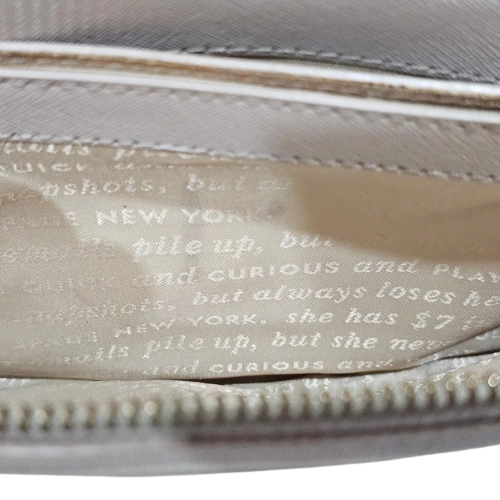 Kate Spade Storybook Fairmount Square Carolyn Crossbody Purse. In Used Condition - Picture 8 of 9